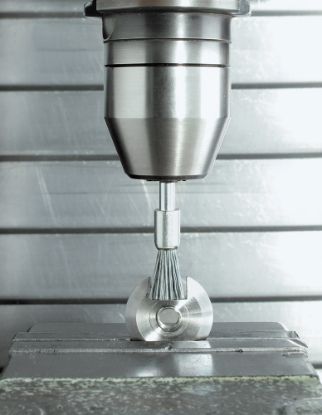 Afbeelding - https-www-ez-catalog-nl-Asset-647adccdc4b043398a3b022720edc7e1-ImageFullSize-Anwendung-Pinselbuerste-Schleifborsten-39363-jpg